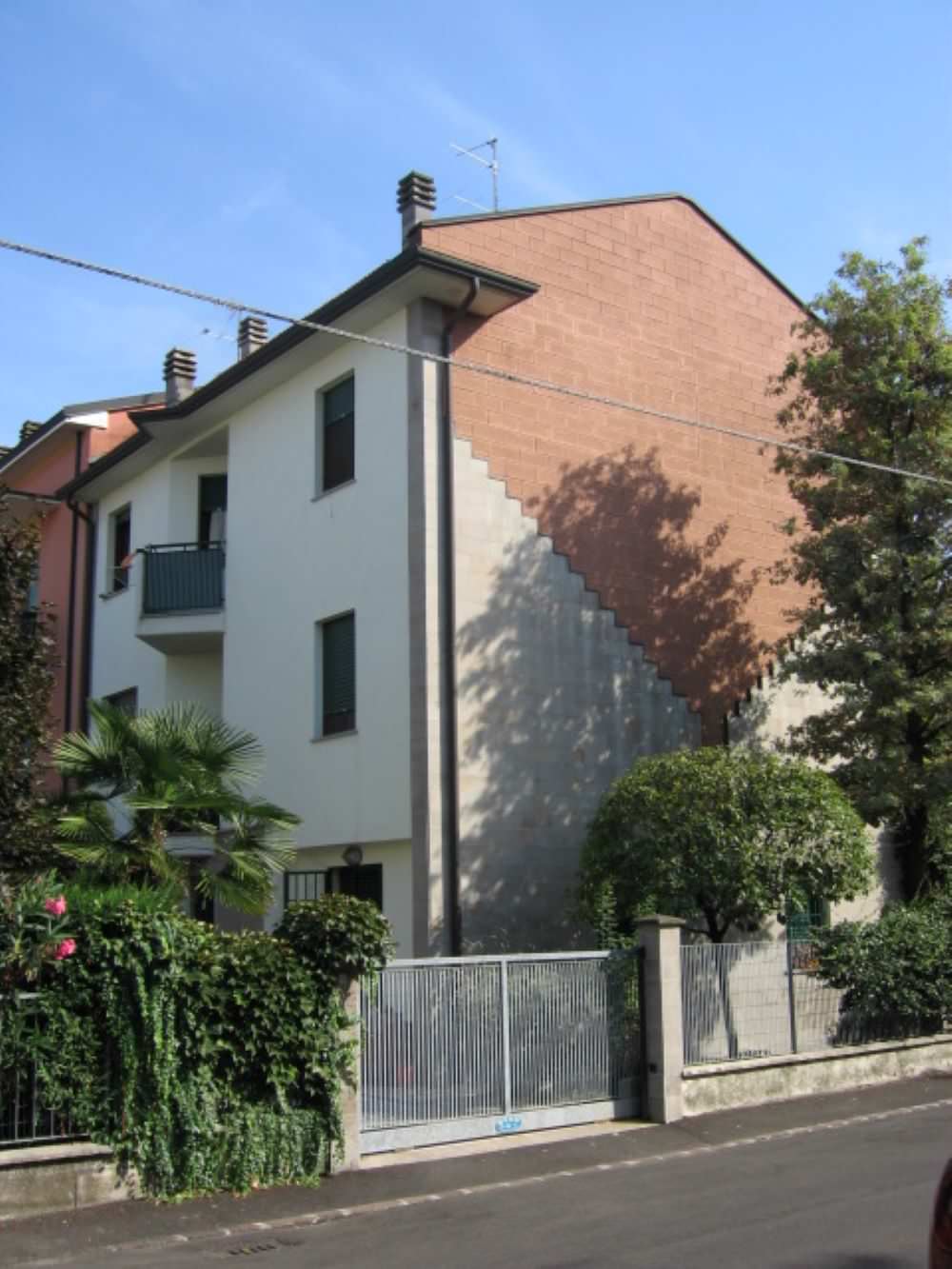 Edificio unifamiliare Modena