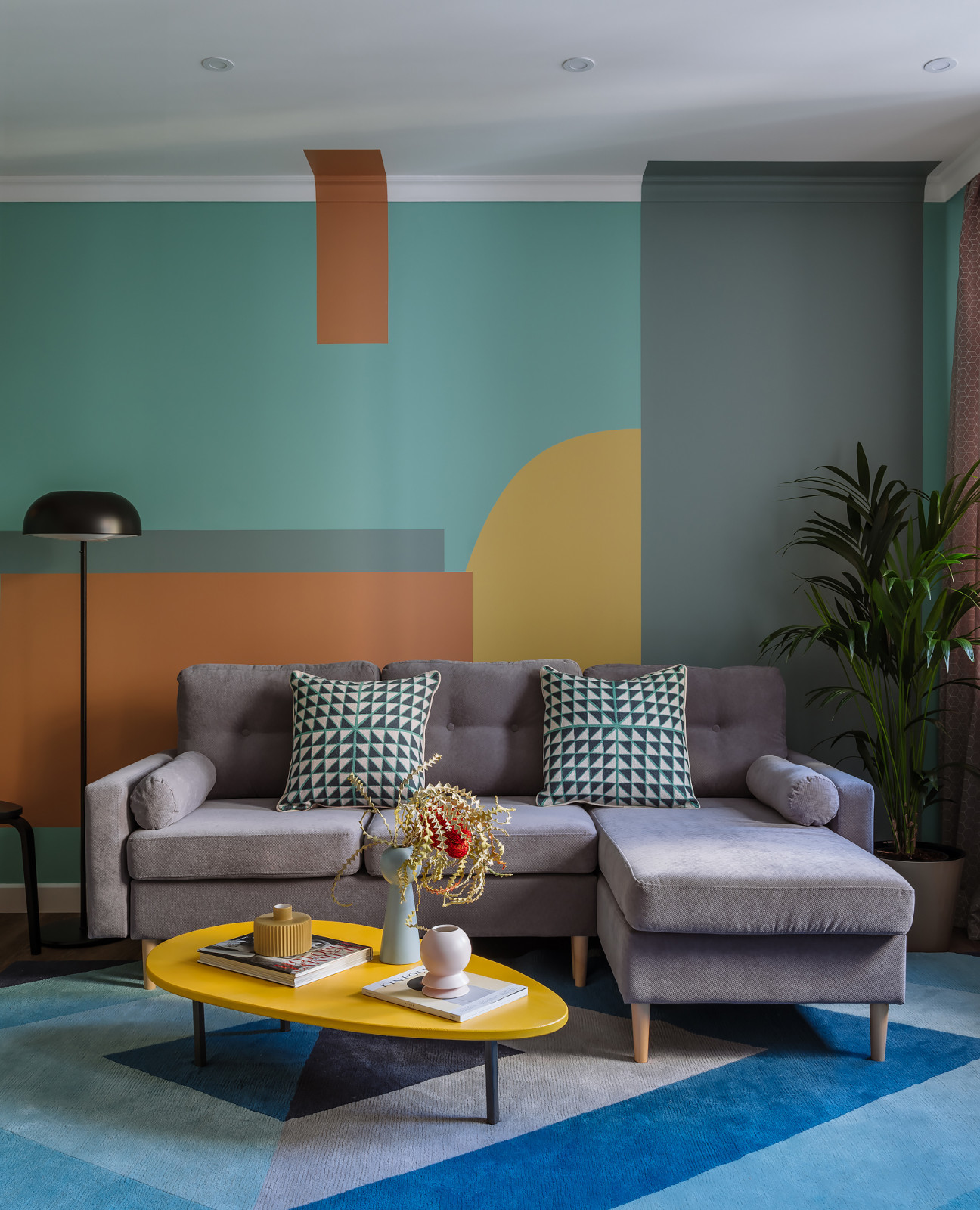 "Немного яркости в скандинавском интерьере"