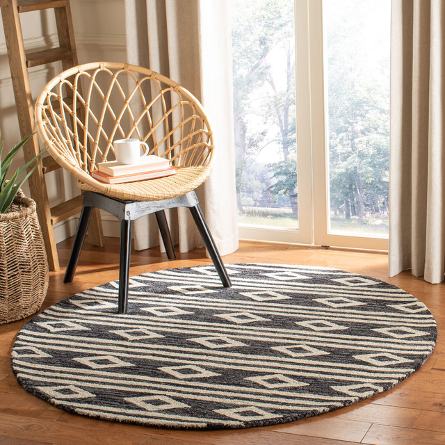 Safavieh Micro-Loop Collection MLP153 Rug, Charcoal/Ivory, 5' Round