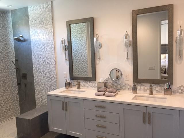Bathroom - transitional bathroom idea