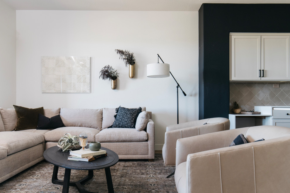 Inspiration for a transitional home design remodel in Phoenix