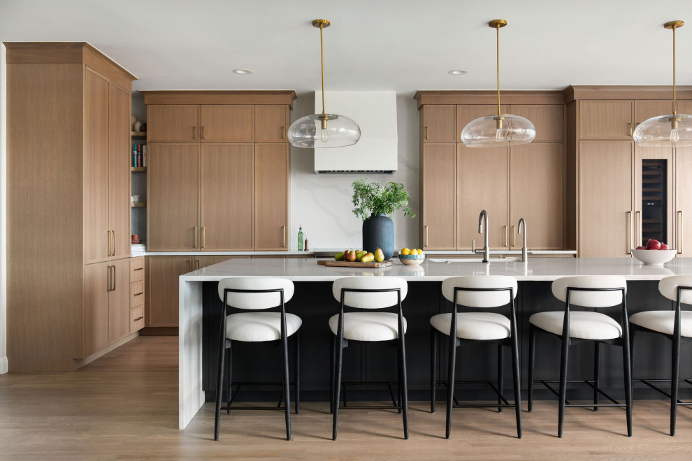 Transitional kitchen photo in Austin