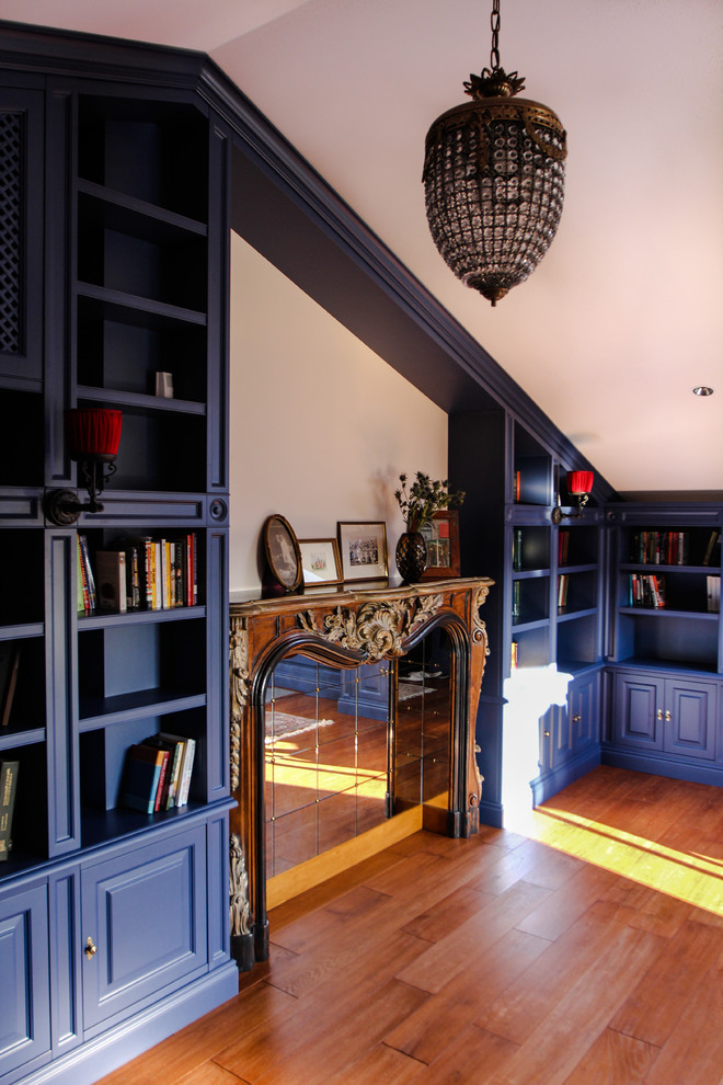 Библиотека в загородном доме