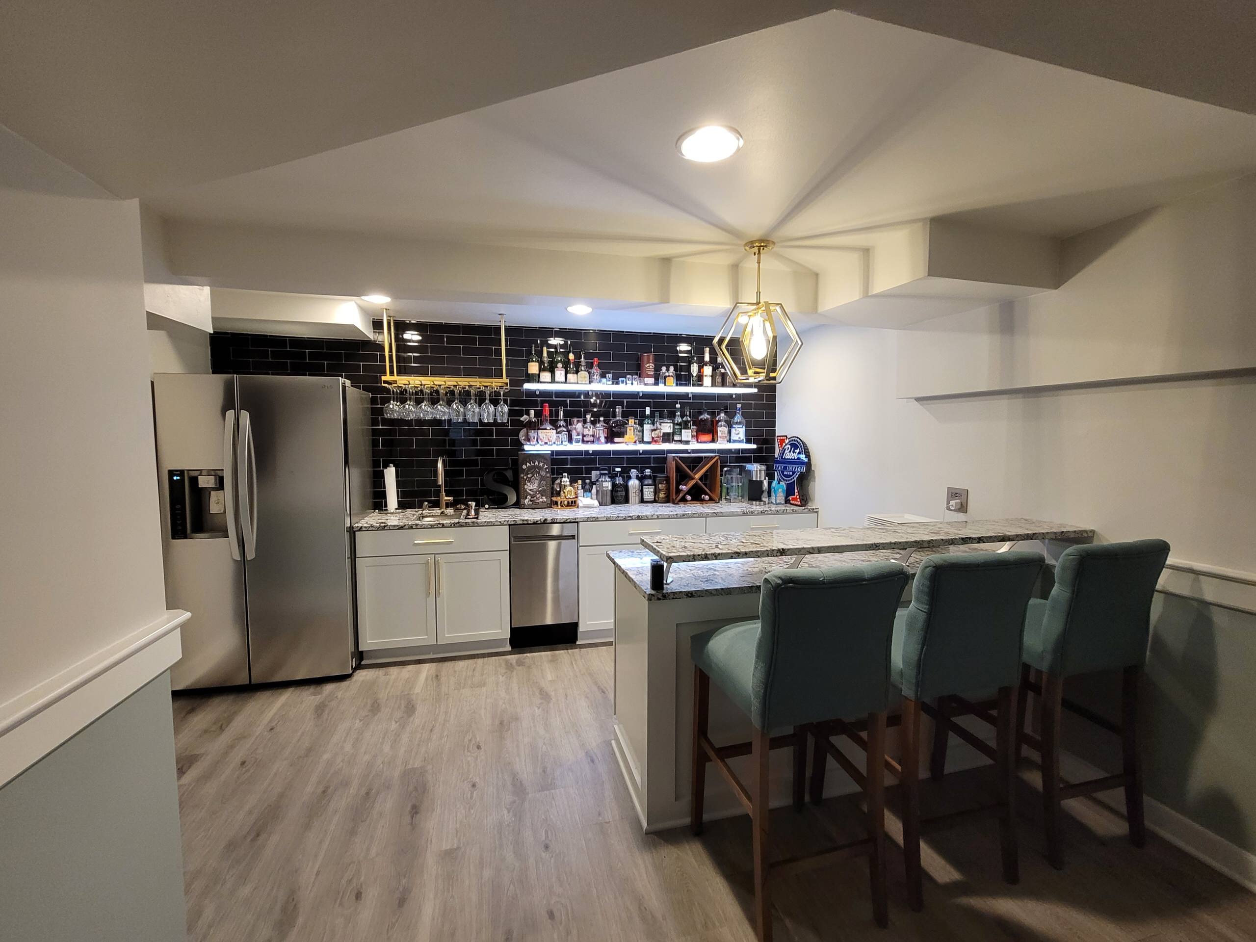 Bolingbrook Basement Bar