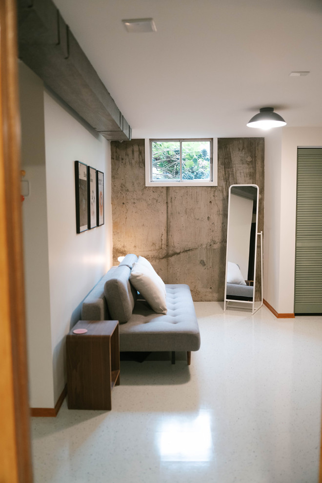 Reed College Area Basement Apartment