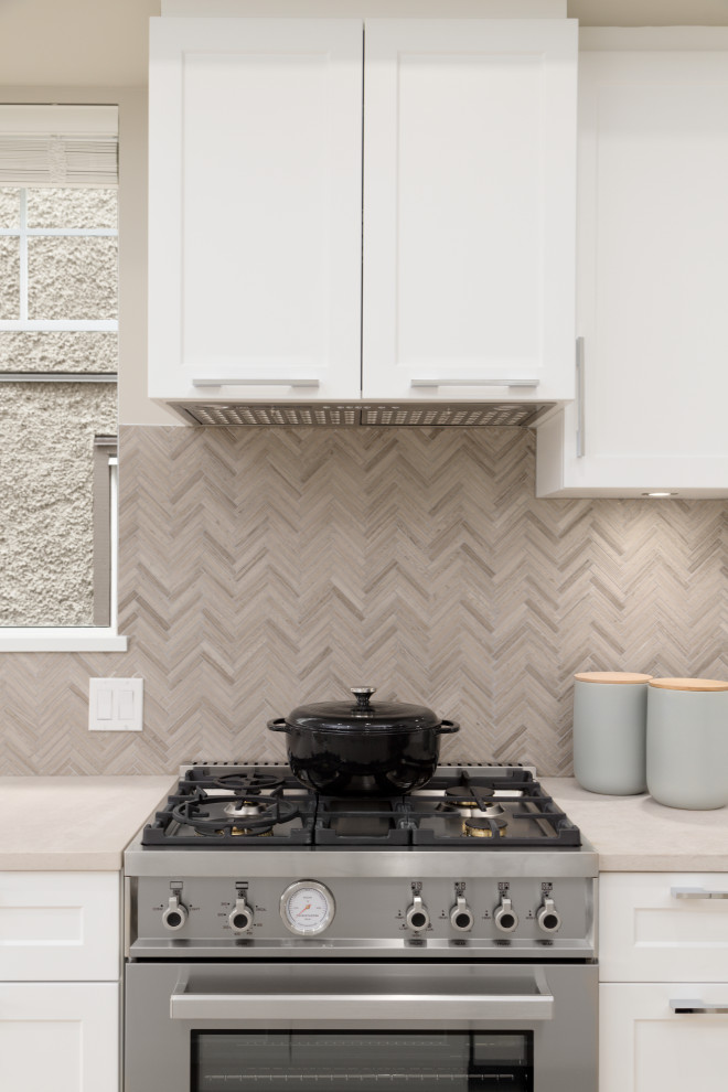 Inspiration for a transitional kitchen remodel in Vancouver