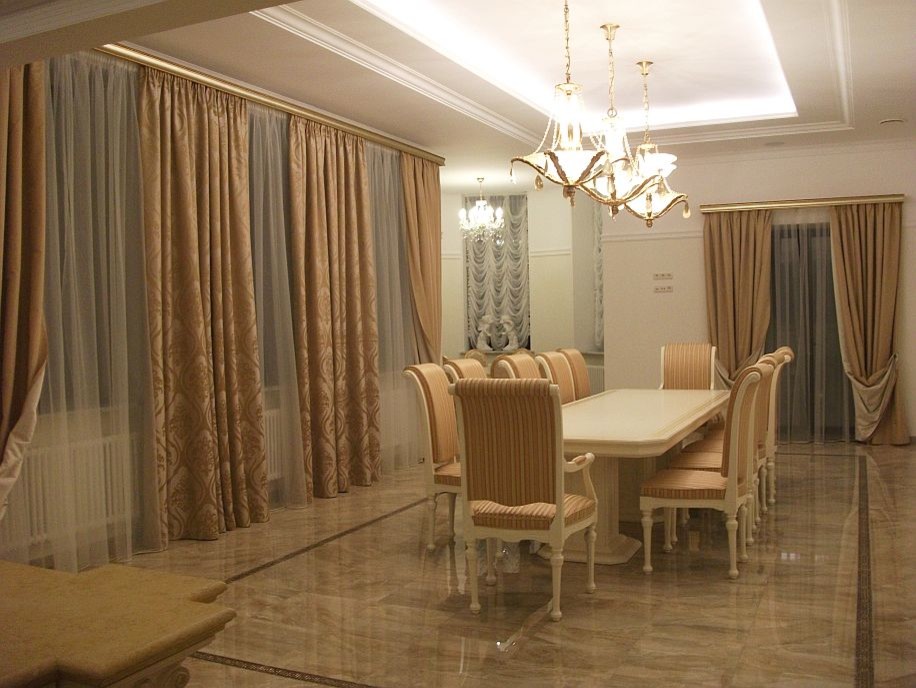 Шторы и текстильный дизайн для элитного загородного дома.