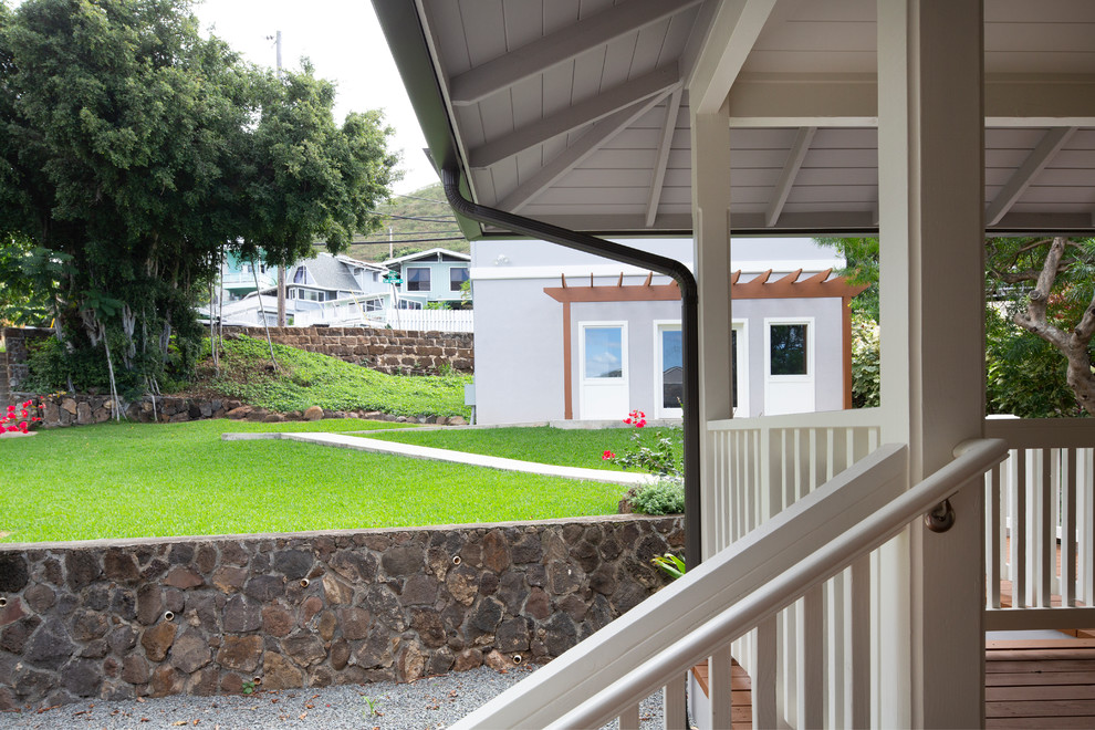 Home design - transitional home design idea in Hawaii
