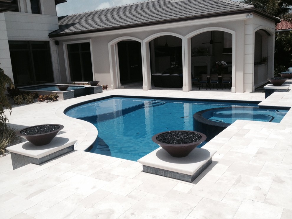 Private Residence in Palm Beach Gardens, Florida - Transitional - Pool