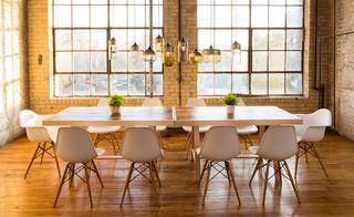 Casket Arts Dining Room - Industrial - Esszimmer - Minneapolis - von