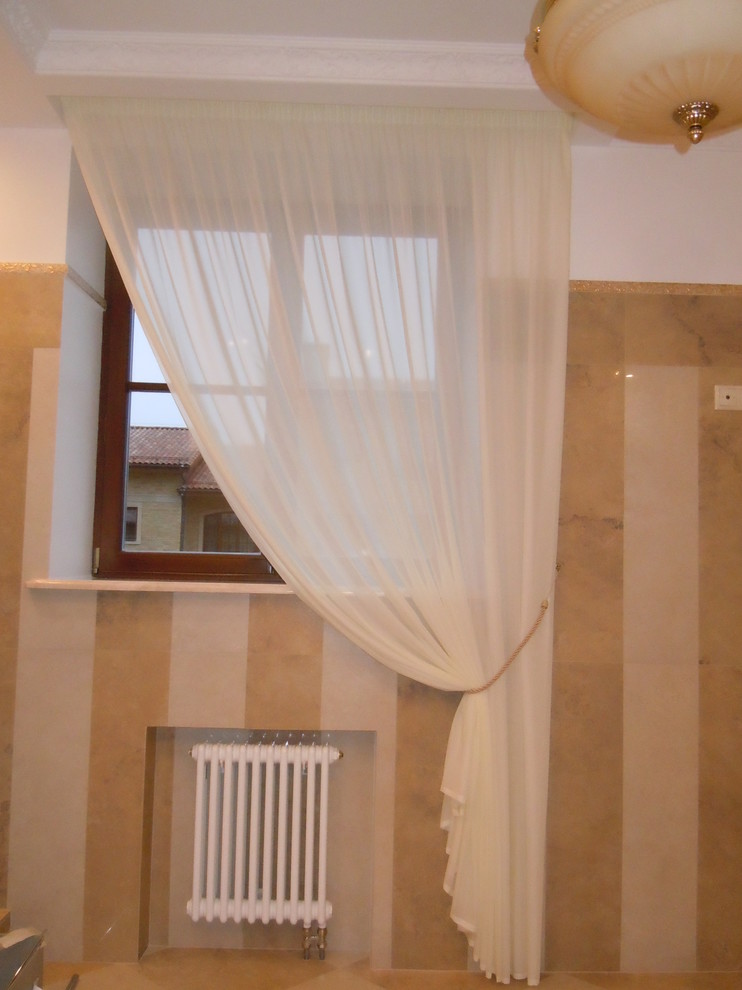 Классические шторы в загородный дом