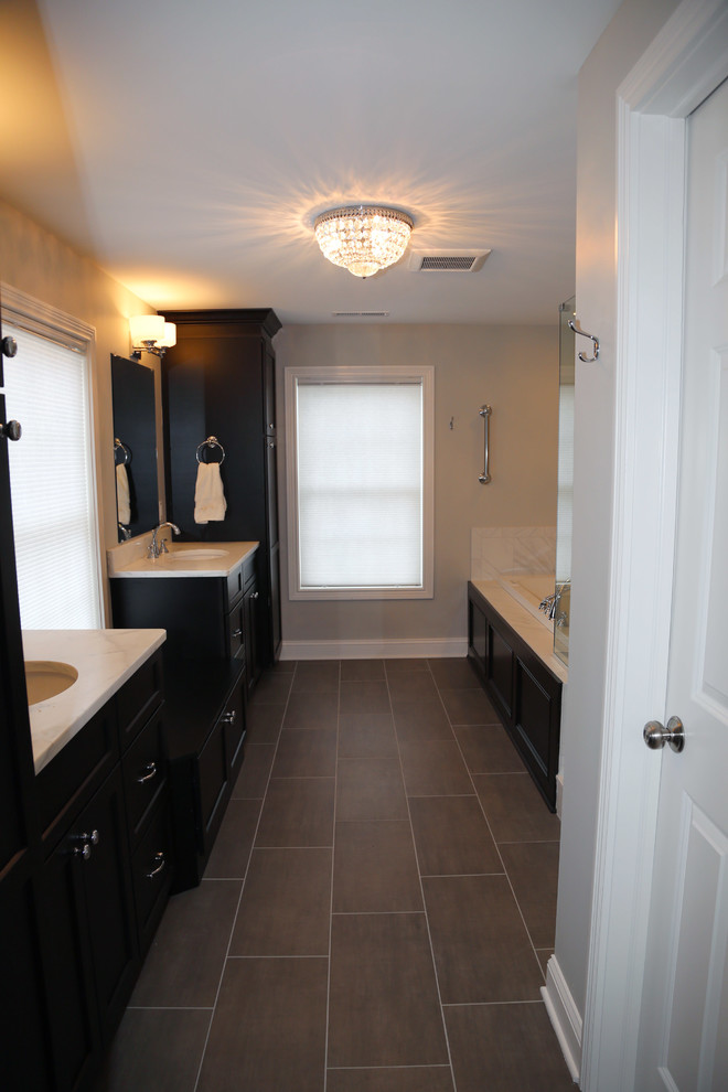 Transitional home design photo in Cleveland