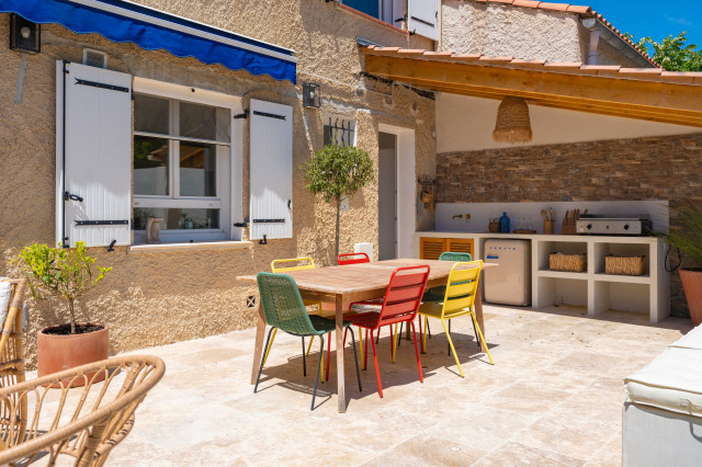 Oasis balinais mediterranean-courtyard