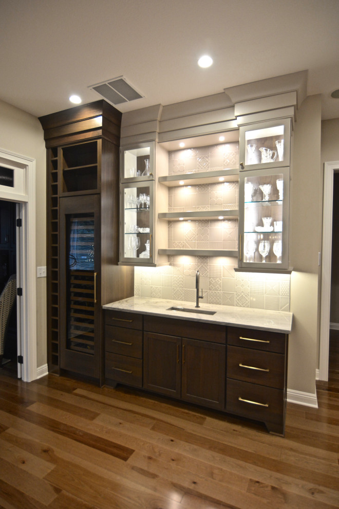 Example of a transitional kitchen design in Indianapolis