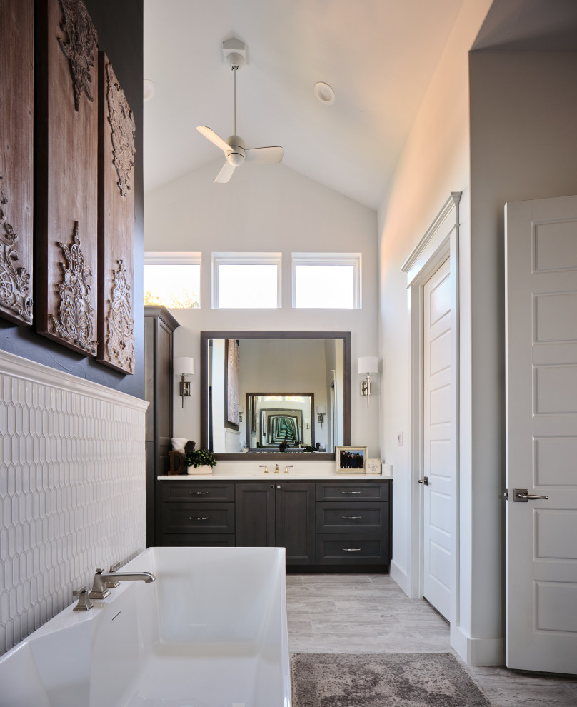 Bathroom - transitional bathroom idea