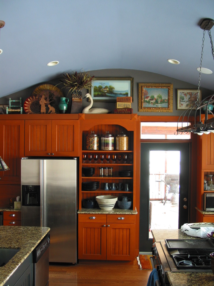 Example of a mountain style kitchen design in Cedar Rapids