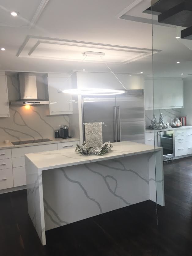 Kellythorne Drive Modern Home