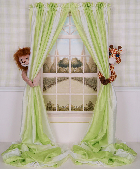 Lion & Giraffe Curtain Tieback Set