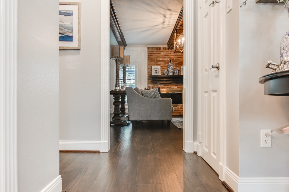 Transitional entryway photo in Houston