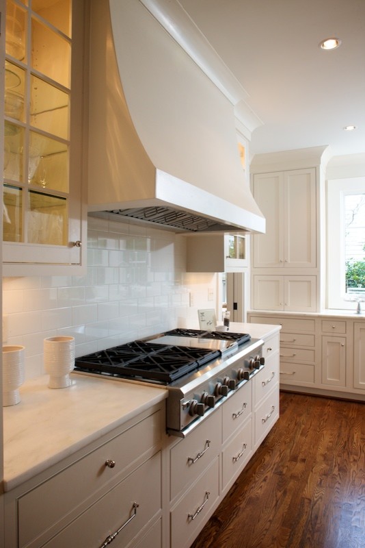 Inspiration for a transitional kitchen remodel in Birmingham