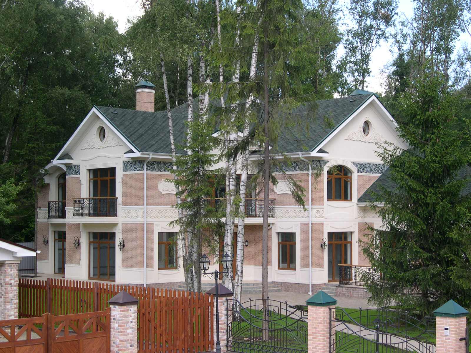 Частный жилой дом в Москве