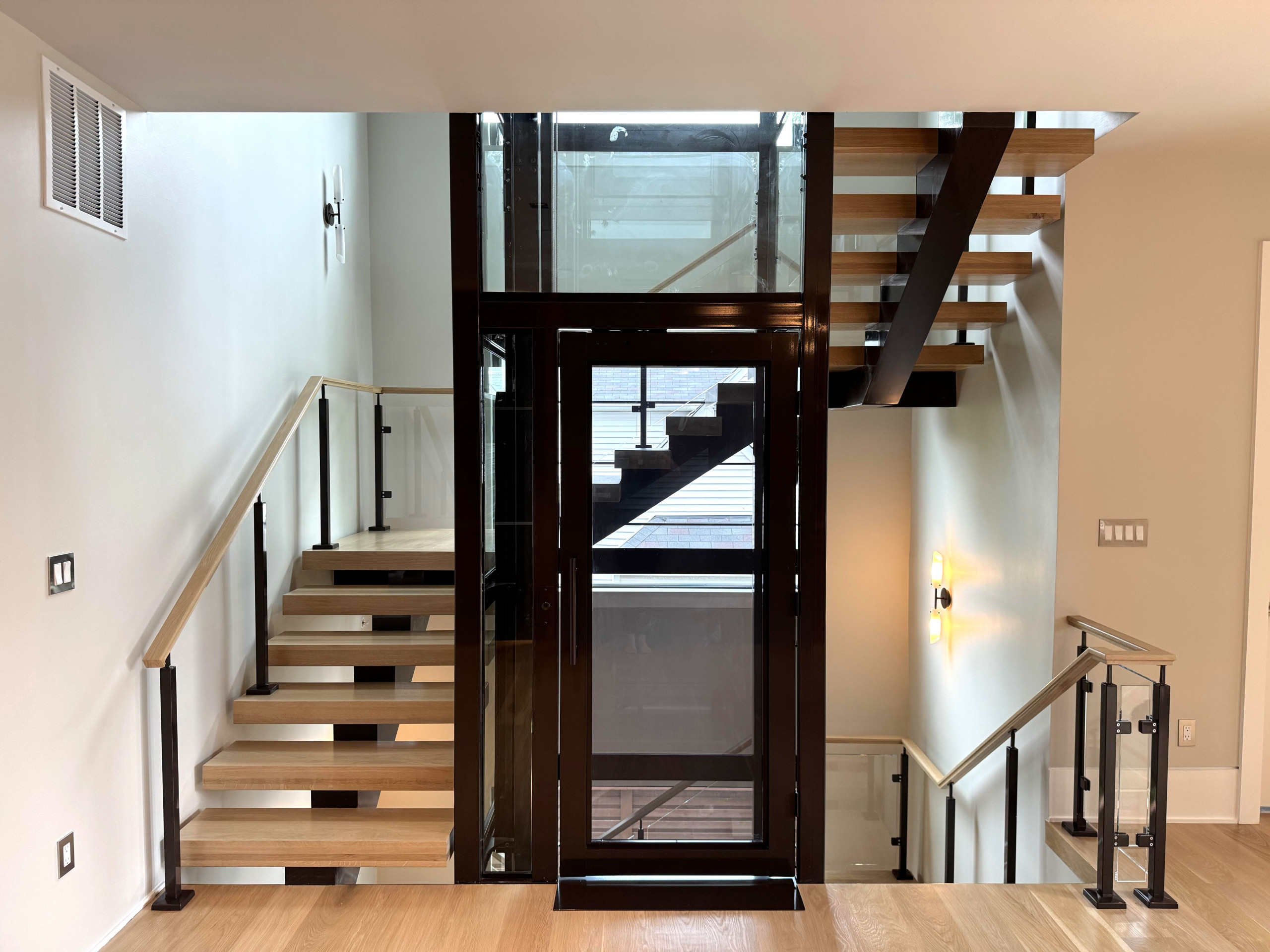 136_Modern Mono-Beam Encircling Glass Elevator, Bethesda, MD 20814