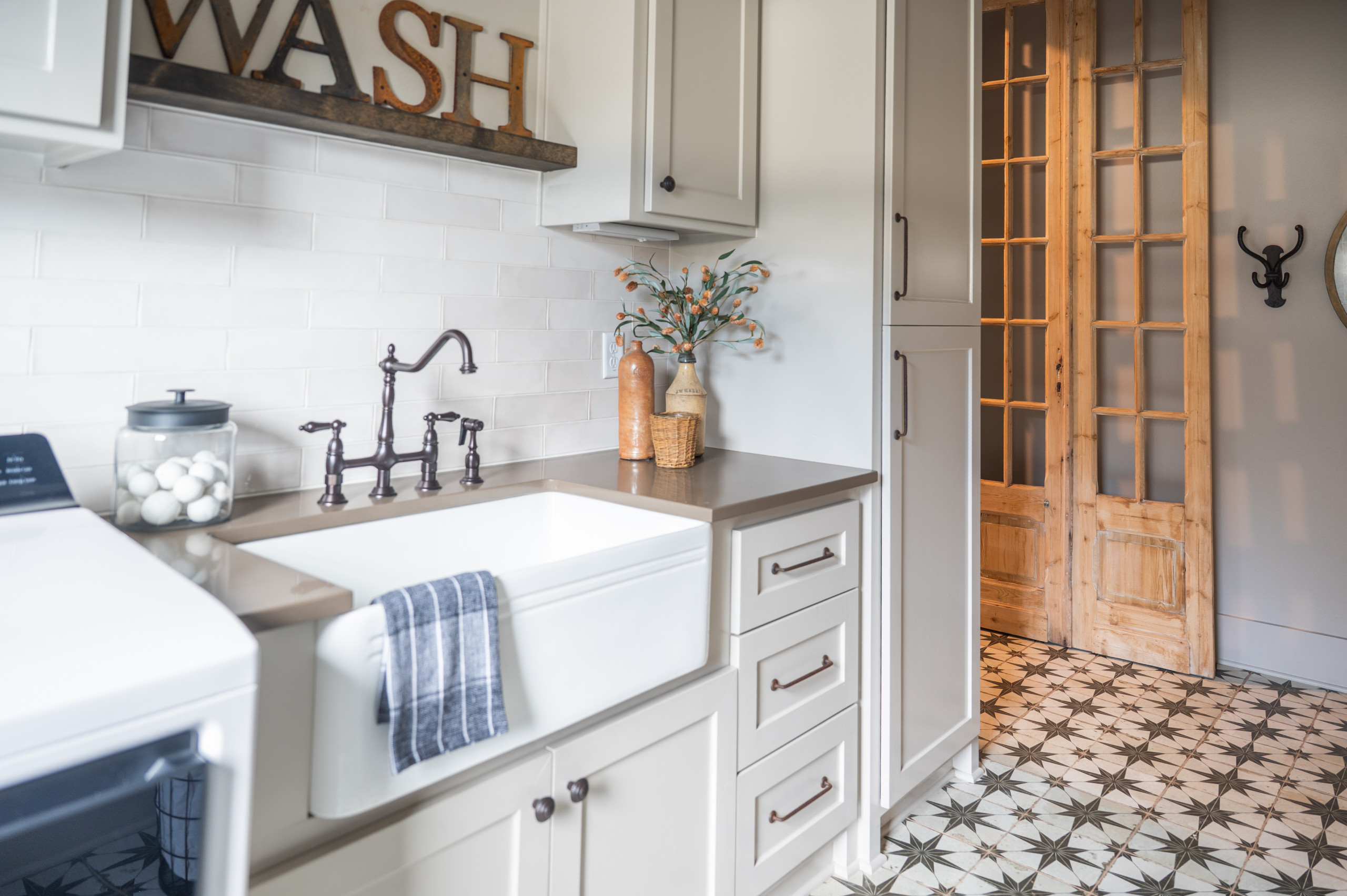 Modern Farmhouse Laundry Room