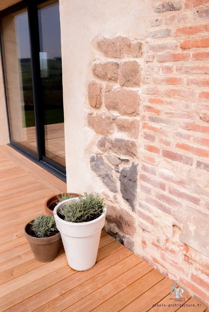 r&eacute;habilitation d'une maison de hameau casa-de-campo-terraza-y-balcon