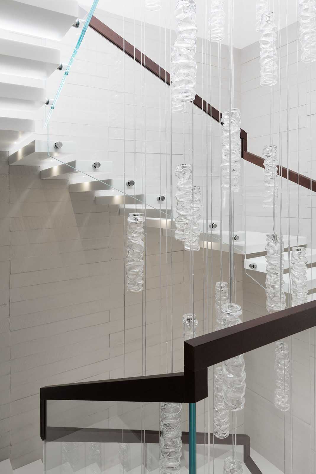 Интерьеры загородного дома в поселке Монтевиль