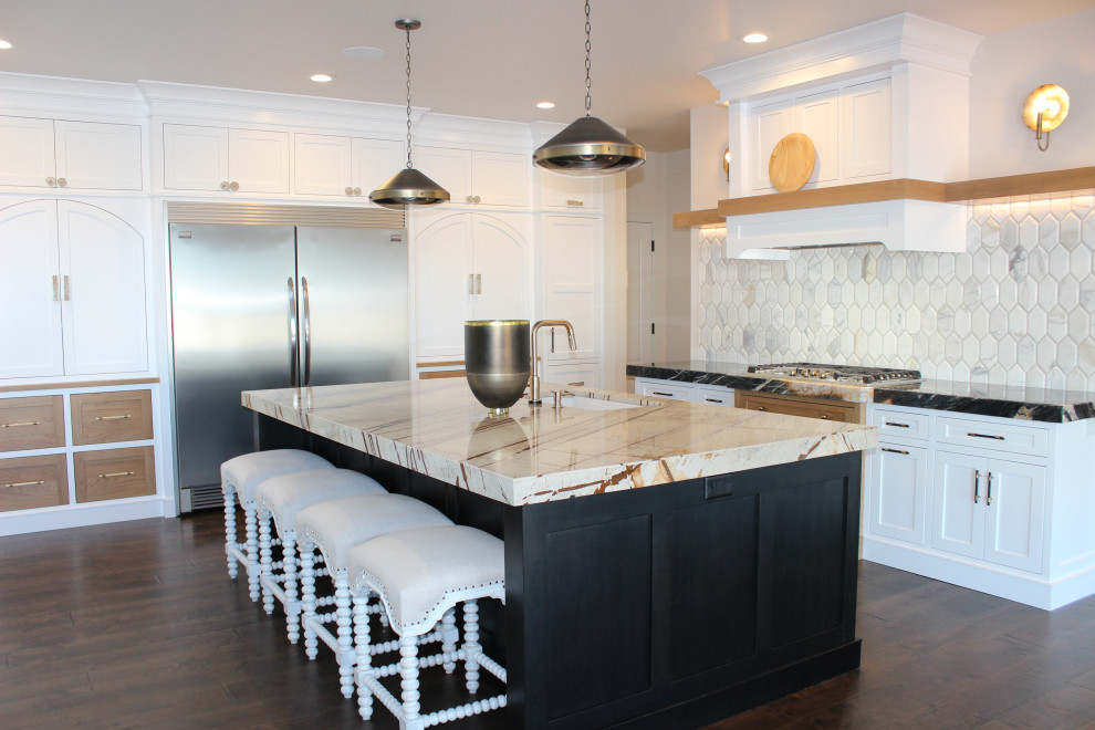 Kitchen - transitional kitchen idea
