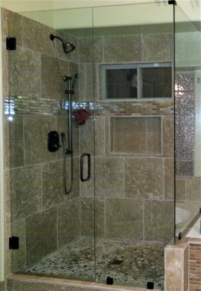 Example of a classic bathroom design in Phoenix