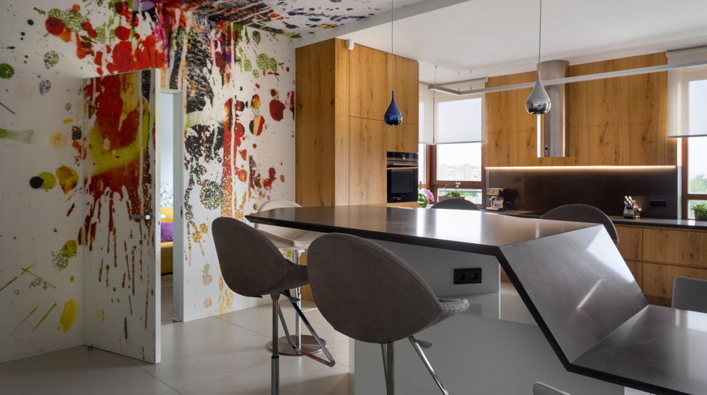 On the verge of illusion