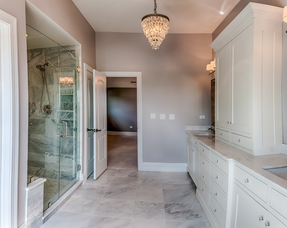 Inspiration for a transitional home design remodel in Chicago