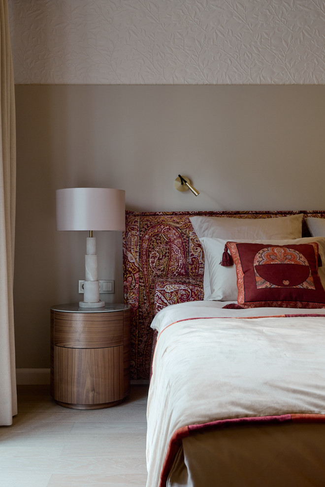 Мастер-спальня в розовом золоте