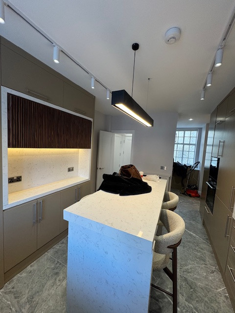 Full refurbishment works of high-end flat (x5 Bedrooms)at high street kensignton