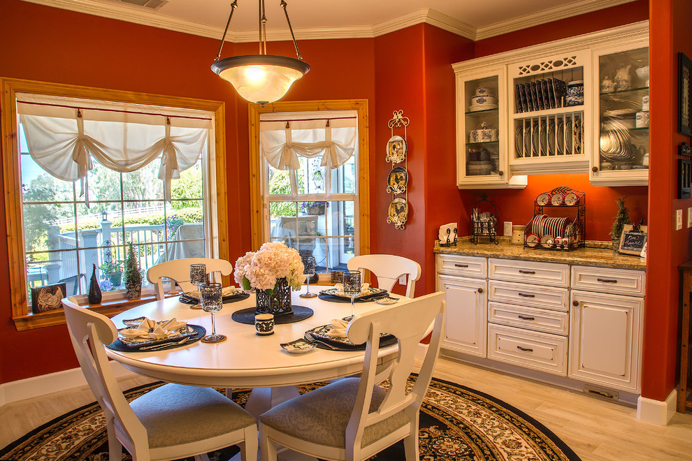 Home design - rustic home design idea in Sacramento
