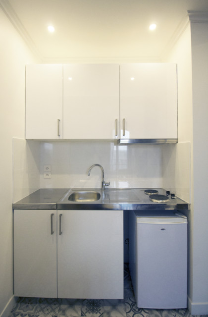 Appartement parisien - 18&egrave;me contemporary-kitchen