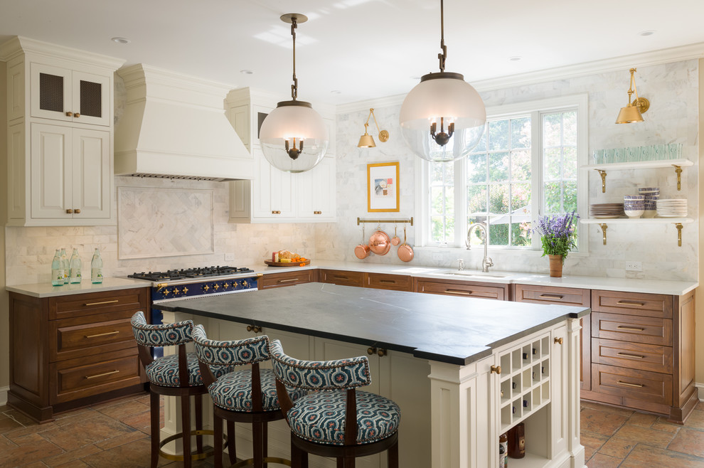 Inspiration for a large transitional l-shaped ceramic tile eat-in kitchen remodel with an undermount sink, recessed-panel cabinets, medium tone wood cabinets, quartz countertops, white backsplash, subway tile backsplash, colored appliances and an island