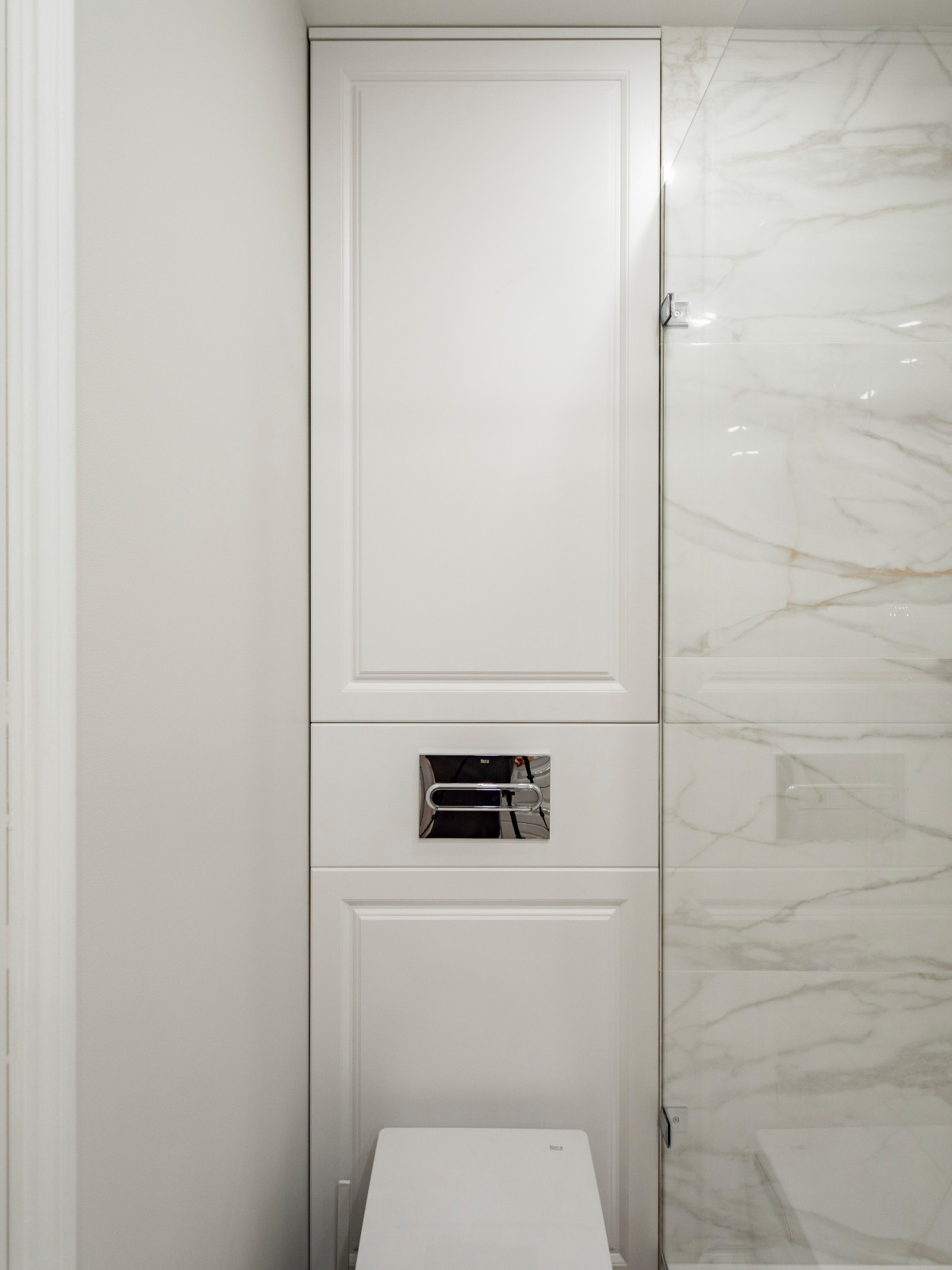 Меблировка санузла в неоклассическом стиле