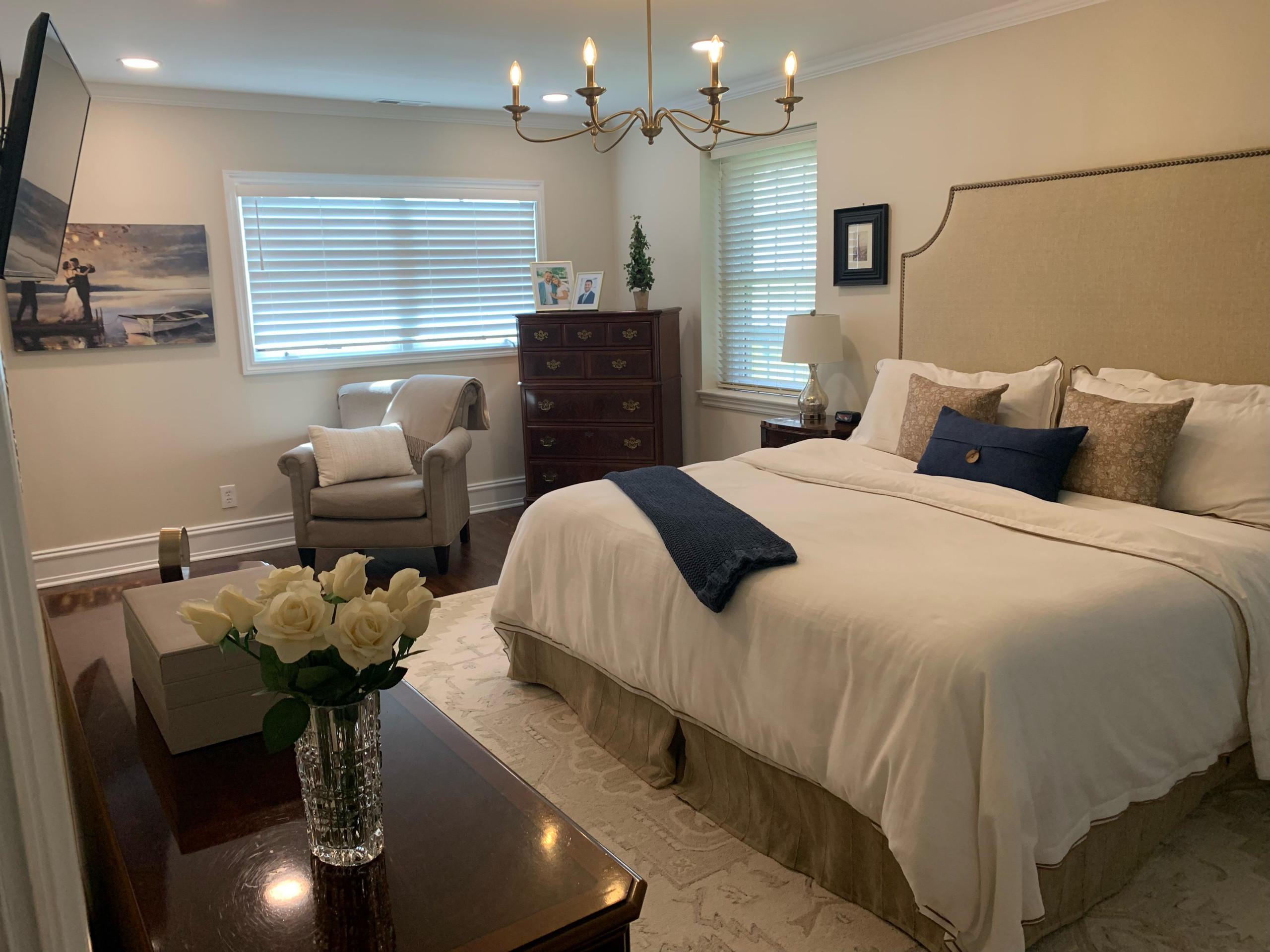Transitional bedroom photo in Detroit
