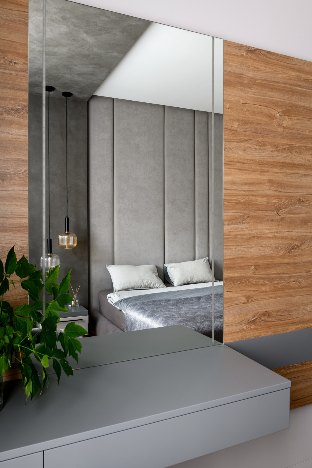 Натуральные материалы в интерьере трехкомнатной квартиры