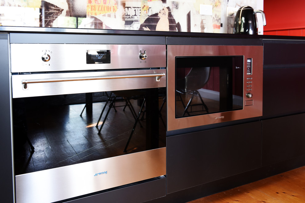 Photo of an eclectic kitchen in Melbourne.
