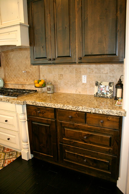 Gonzalez american-traditional-kitchen