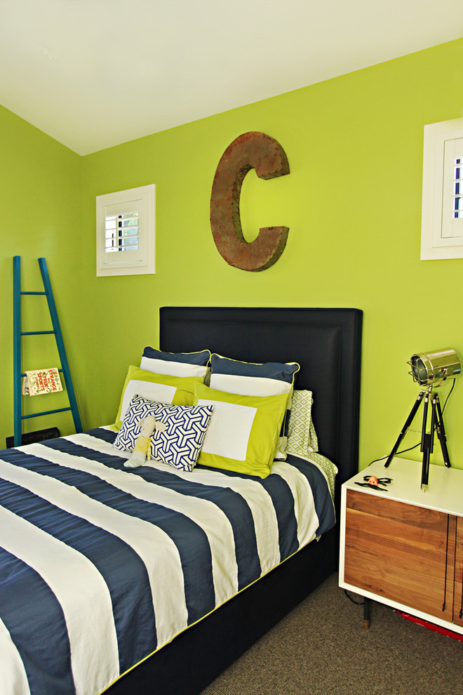 Inspiration for a transitional kids' room in Orange County.