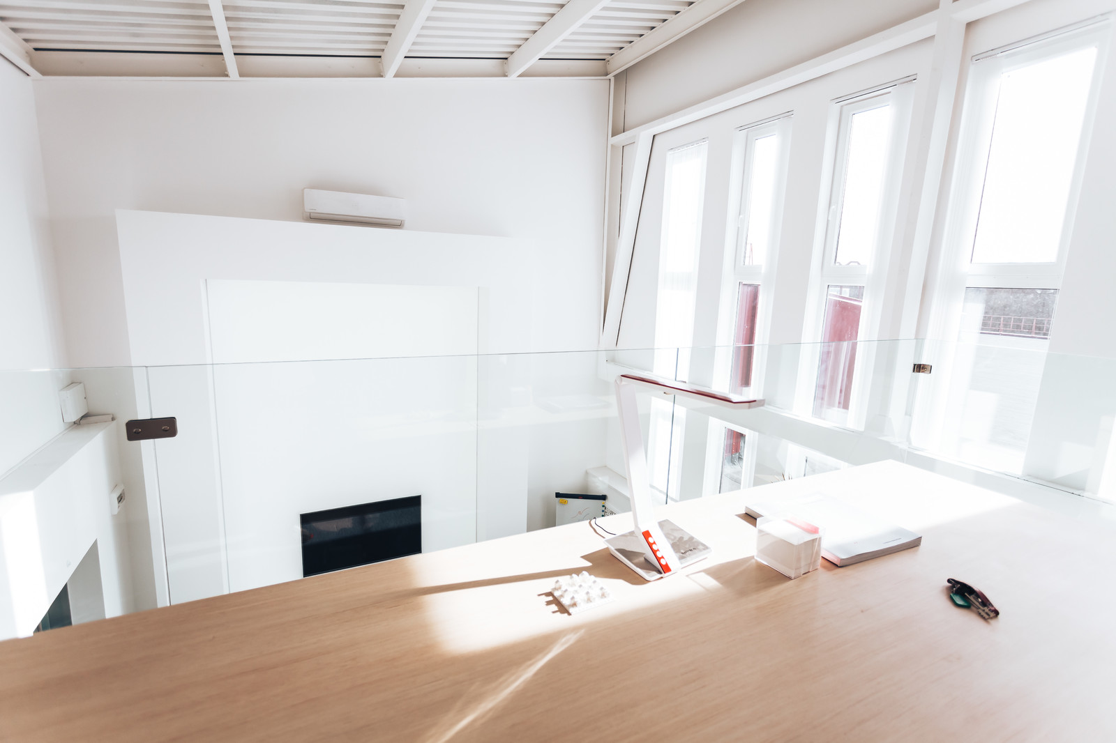 Натяжные стены из светопрозрачной пленки