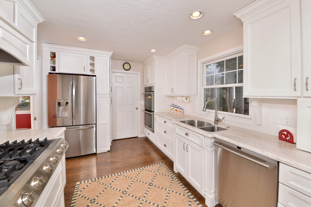 Transitional kitchen photo in Cleveland