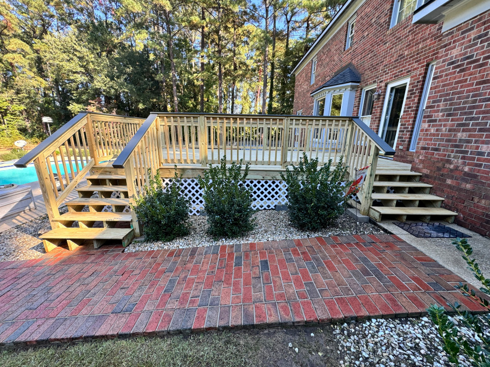 Deck with double stairs