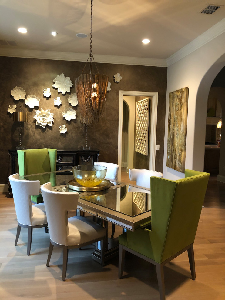 Design ideas for a transitional dining room in Dallas.