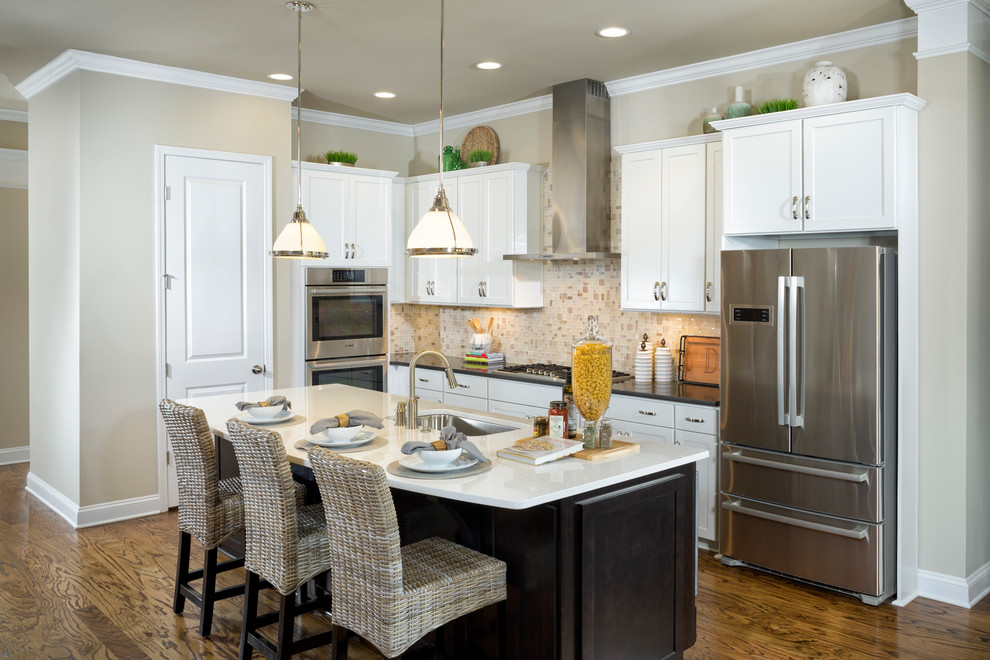 Transitional kitchen photo in Charlotte