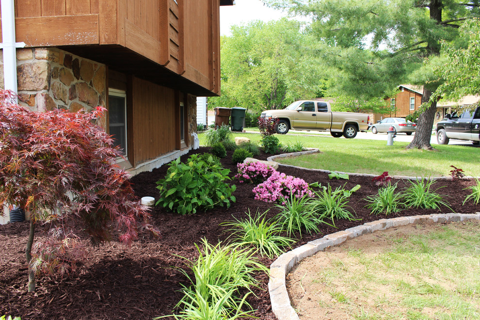 St. Louis' Most Frantic Landscape Transformation 2015 Traditional